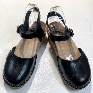 TROENTORP Sz 37 Leather Embellished Toe Cap Buckle Closure  Clogs Sandals